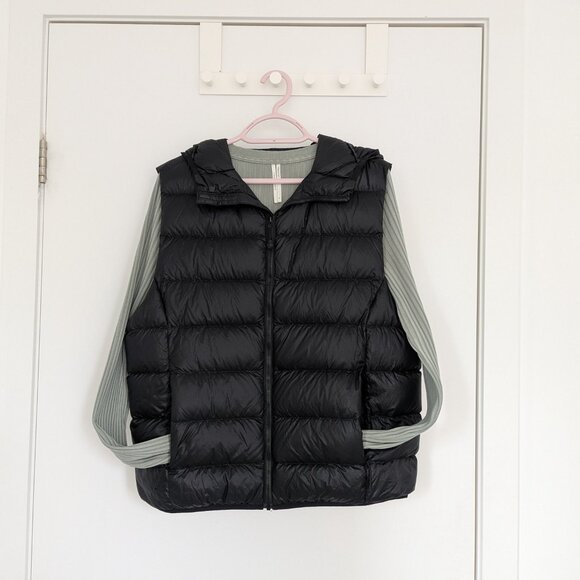 TnAction The Little Puff Vest - Down Filled & Packable - Picture 5 of 9